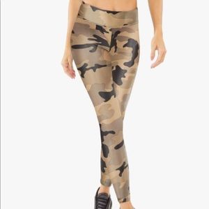 koral camo leggings